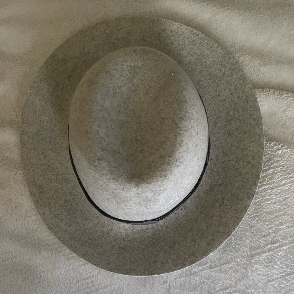 Hat - Picture 2 of 3